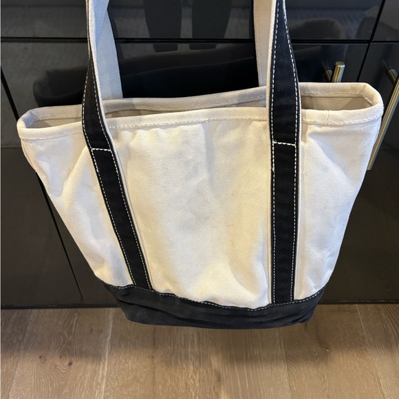 Lands' End Black and Cream Tote Bag with Sturdy Handles - Picture 5 of 10
